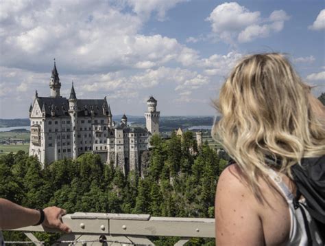 1 dead after 2 US tourists pushed into ravine at German castle; American under arrest